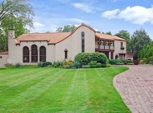 566 Woodland Ave, Hinsdale, IL 60521