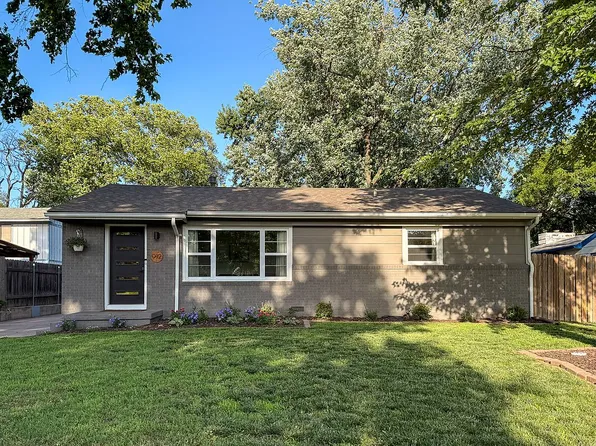 912 N Westview Dr, Derby, KS 67037