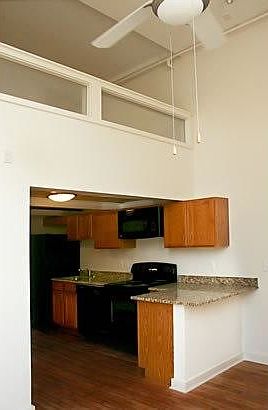 5th image of 310 N 33rd St APT 213