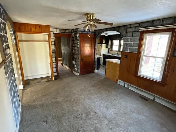 5th image of 996 Allentown Rd