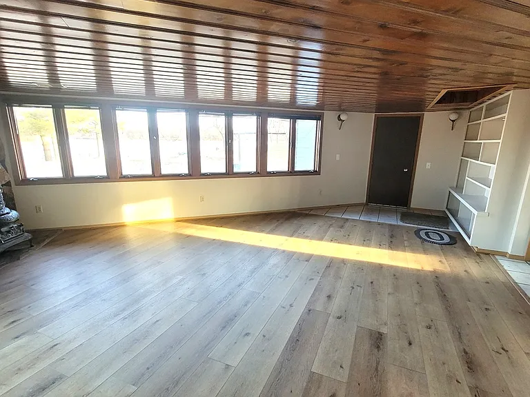 1055 Platteview Dr — Photo 14