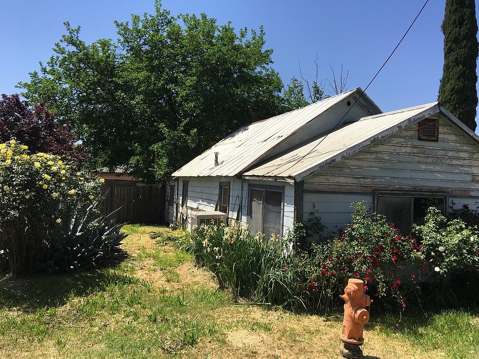 2nd image of 4984 Powerline Rd