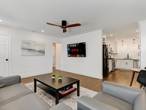 5th image of 8618 Macawa Ave