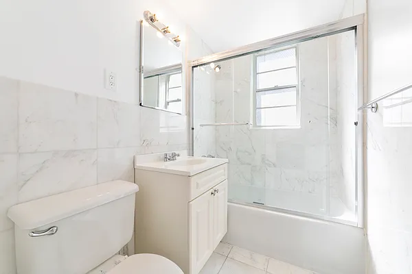 Rented by MNS | media 6