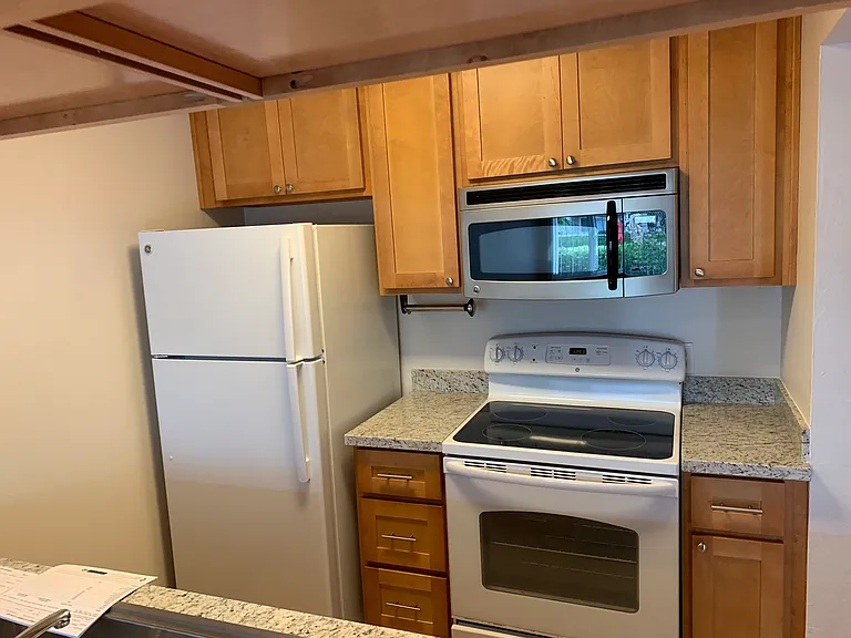 Campbell Square Apartments — Photo 9