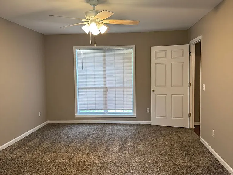 53 Michael Ln — Photo 25
