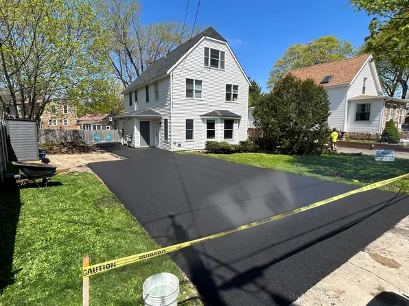 47 Maplewood St #2, Portland, ME 04103