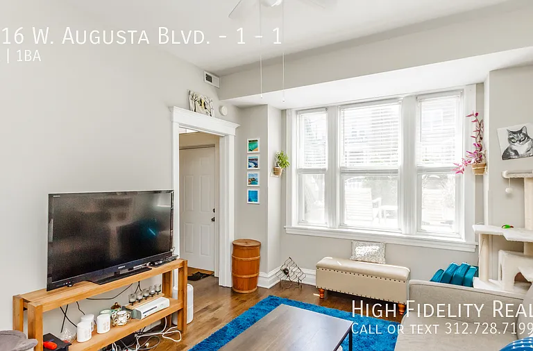 2616 W Augusta Blvd #1 — Photo 3