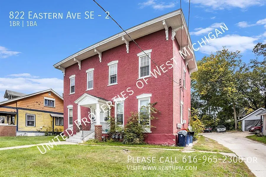 Available Now | Cute 1 Bedroom, 1 Bath Apartment in the South East Neighborhood of Grand Rapids |... — Photo 4