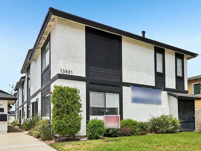 13881-13891 Cedar St. and 13872-13882 Locust St. — Photo 24