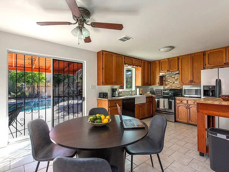 3526 N Santa Rita Ave — Photo 9