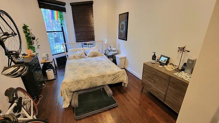 Rented by New York Dwellings LLC | media 30