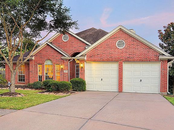 4th image of 105 Greenridge Cir