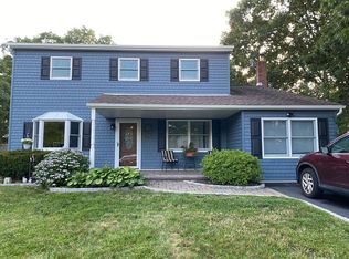 128 Evergreen Ave, Medford, NY 11763