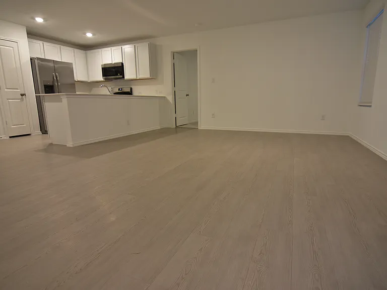 409 Keefer Ln — Photo 23