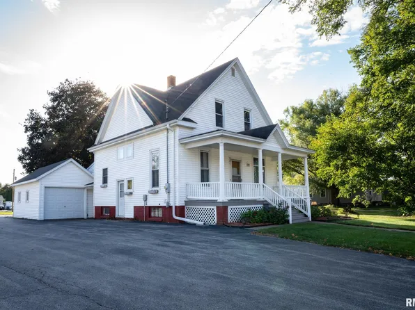 201 S 1st St, Alpha, IL 61413