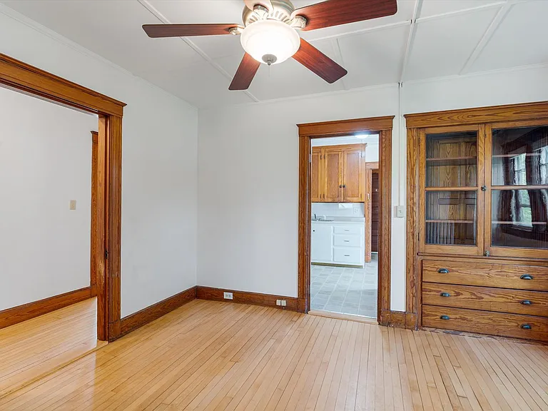 34 Lyndon St #A — Photo 8