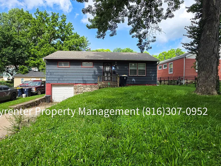 6626 College Ave — Photo 2