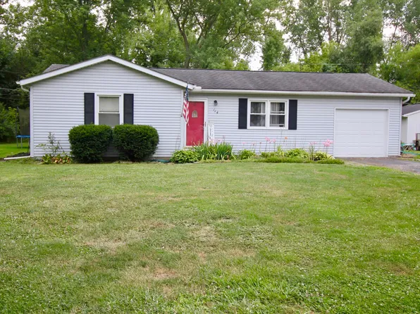 114 Kelly Ct, Hebron, OH 43025