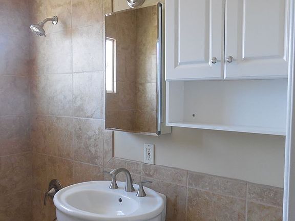 5th image of 4773 Mission Blvd APT F