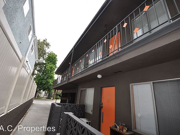 2nd image of 4201 Arch Dr APT 3