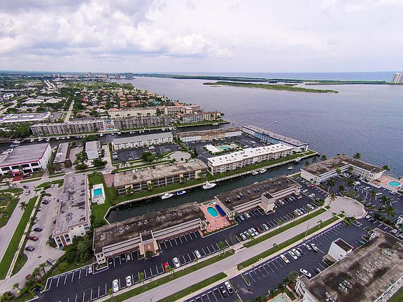 3rd image of 124 Shore Ct #1010