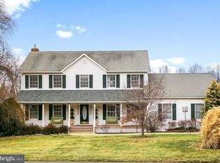 6086 Whippoorwill Dr, Warrenton, VA 20187