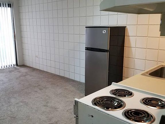 3rd image of 2668 Elmwood Ave APT 130