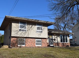 3215 48th St, Des Moines, IA 50310