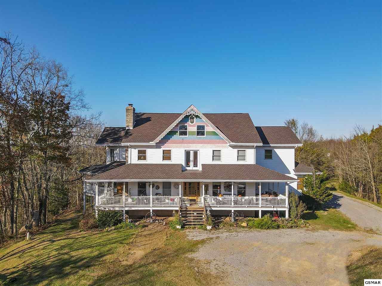 2889 Aaron Branch Way Sevierville Tn 37876 Mls 231064 Zillow