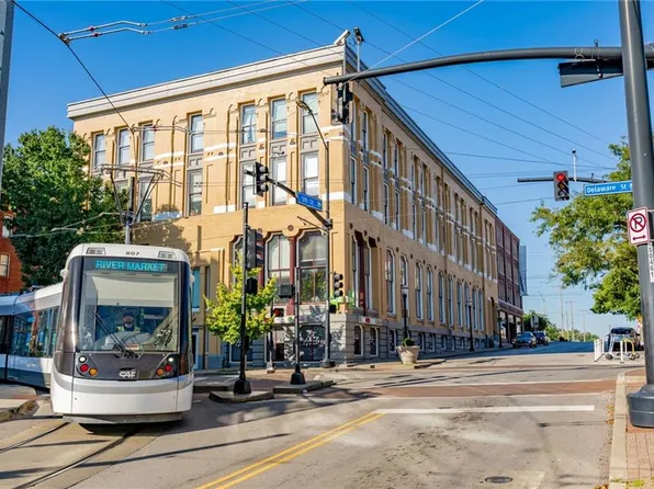 113 W 5th St APT 203, Kansas City, MO 64105