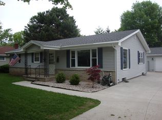 2324 S Carpenter St, Appleton, WI 54915