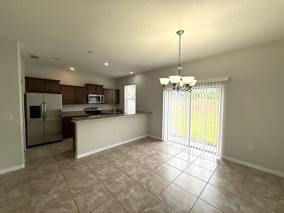 Townhouse - 10769 Savannah - Townhouse - 10769 Savannah — Photo 2
