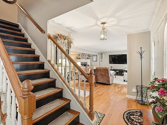 3rd image of 2090 Sand Run Knolls Dr