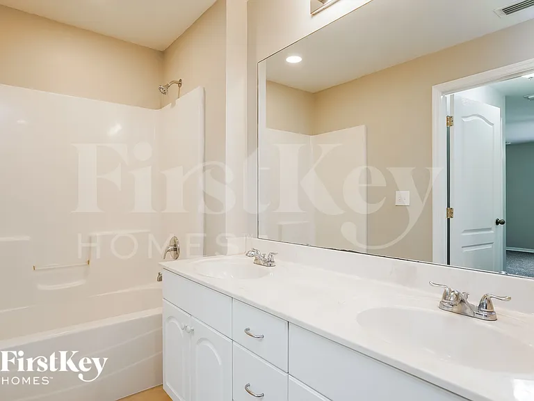 2237 Tropicana Pkwy W — Photo 11