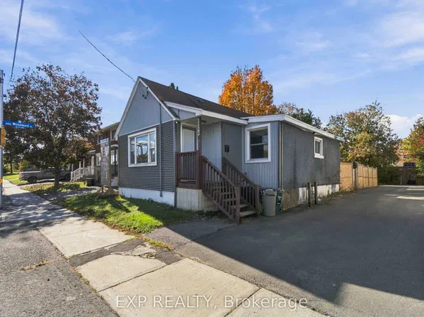 1022 Maitland Ave, Ottawa, ON K2C 2B6
