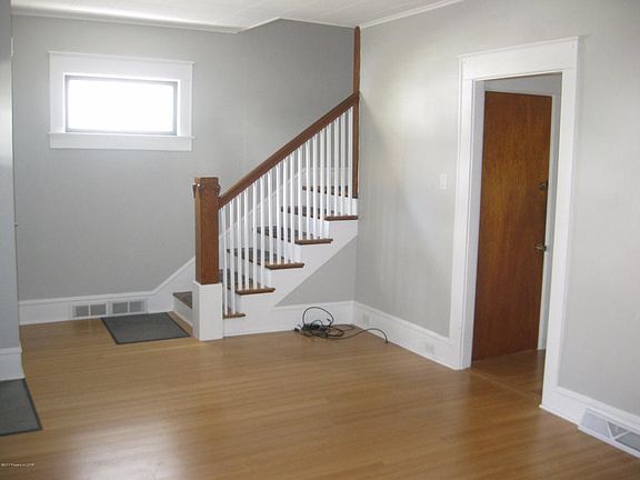 4th image of 115 E Vaughn St
