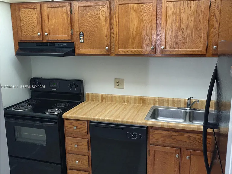 3750 Inverrary Dr #2Q — Photo 5