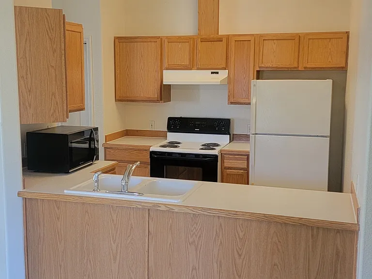 116 S Fern St #B — Photo 5