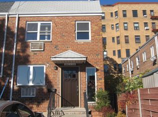 16415 Depot Rd, Flushing, NY 11358