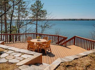 5604 Lakeview Dr, Interlochen, MI 49643