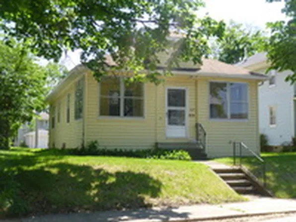 1025 E 3rd St, Mishawaka, IN 46544