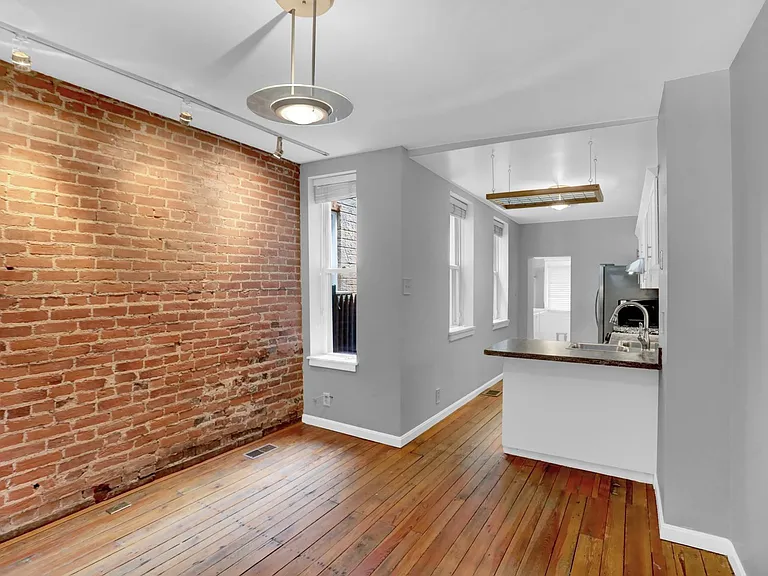 1409 Covington St — Photo 21