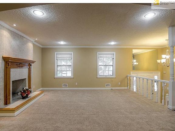 4th image of 6216 Claremont Ave