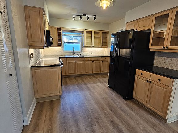 3rd image of 2997 57th Ave N