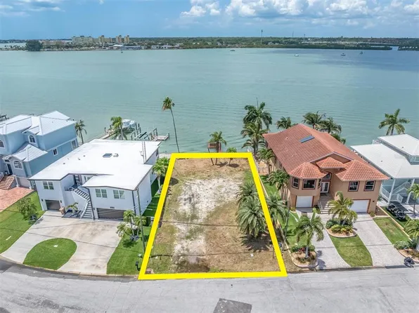 852 Bay Point Dr #52, Saint Petersburg, FL 33708