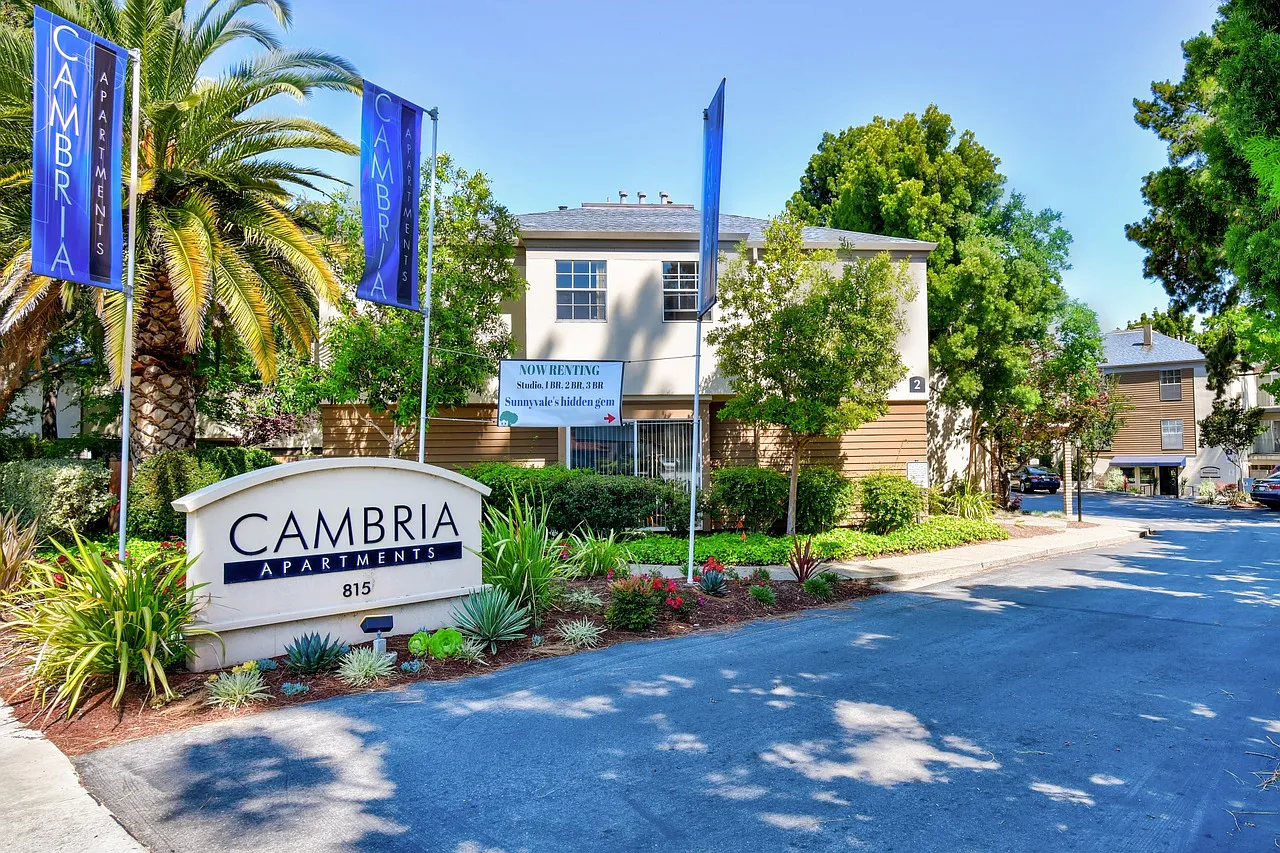 Cambria — Photo 1
