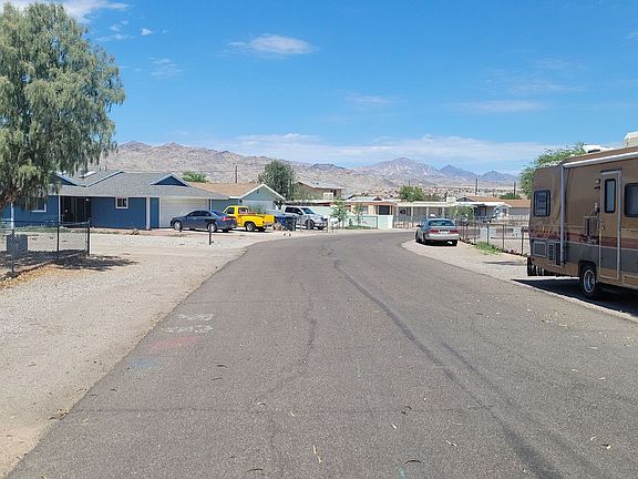 5th image of 1616 Villa Ln