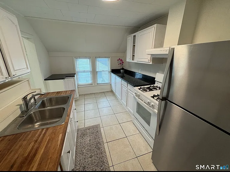 1787 Stratfield Rd #2 — Photo 5