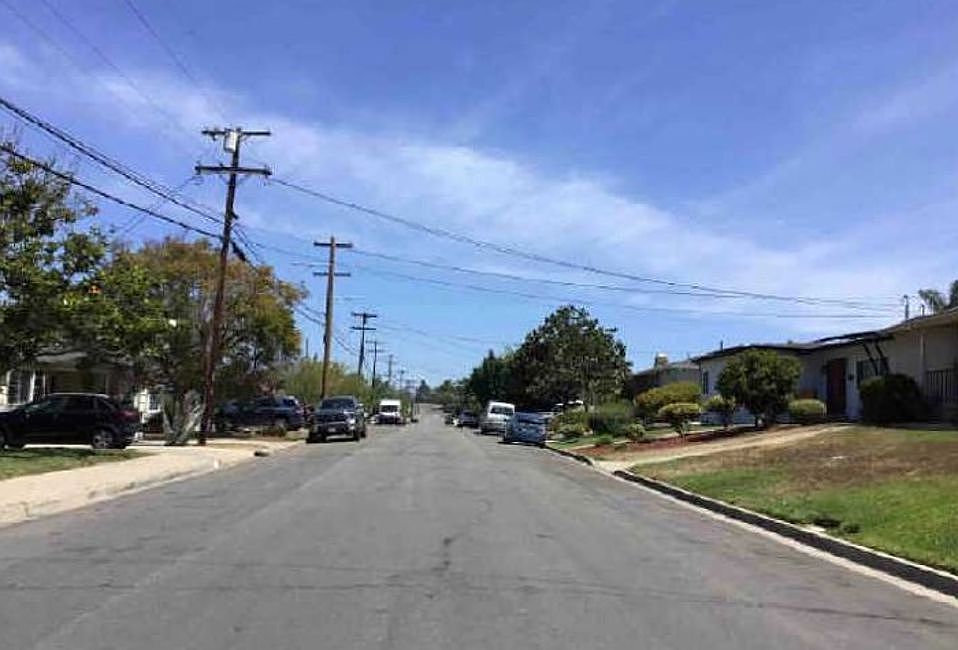 Exterior Neighborhood (street photo)